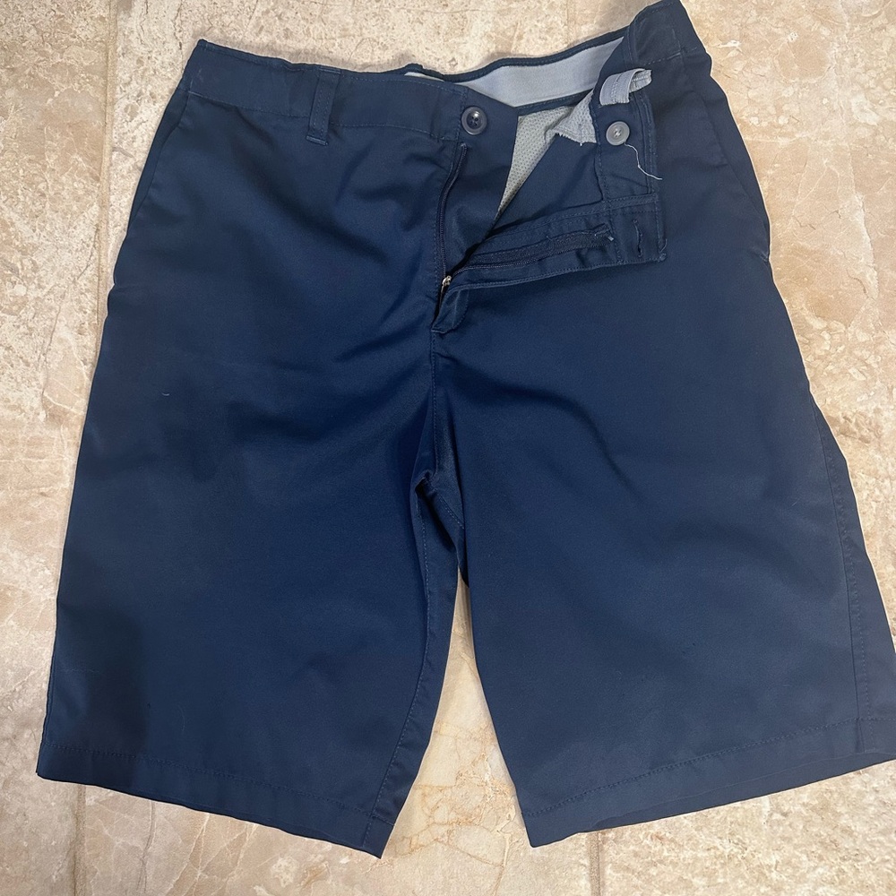 Under Armour Youth Dri Fit shorts. Size 18.